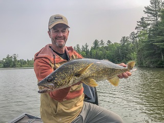 walleye-Currier