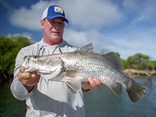 Barramundi-Neuman-flyfishing